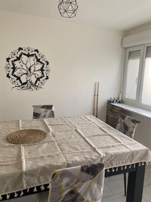 Appartement Ping-Pong Proche Gare Gagny Exterior photo